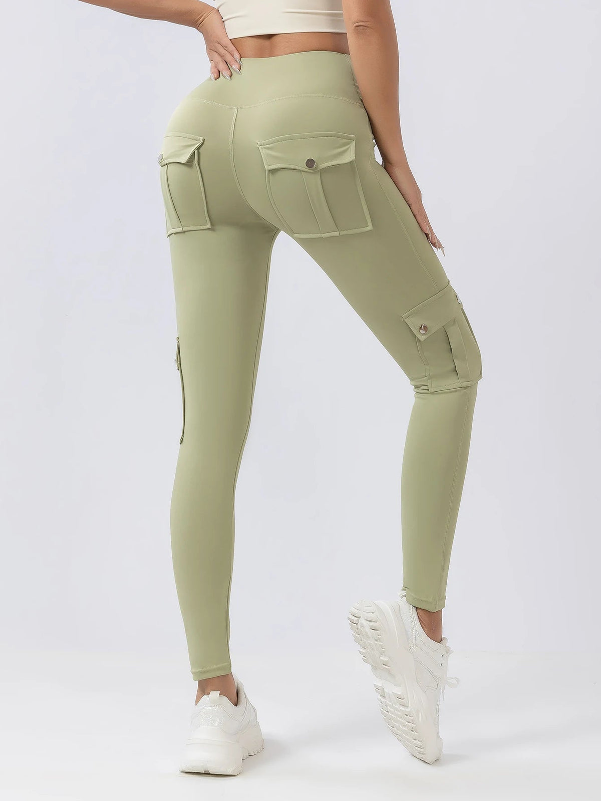 Motion Cargo Legging