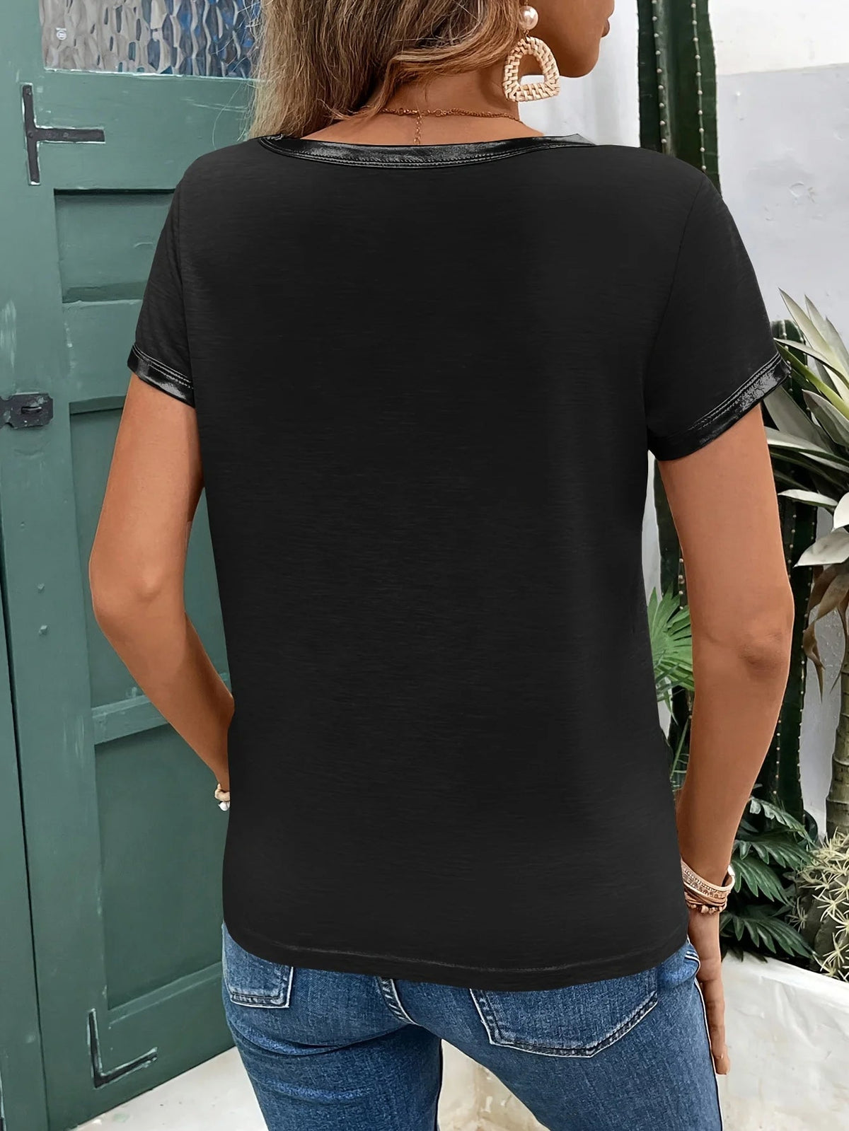 Halo Gleam Tee