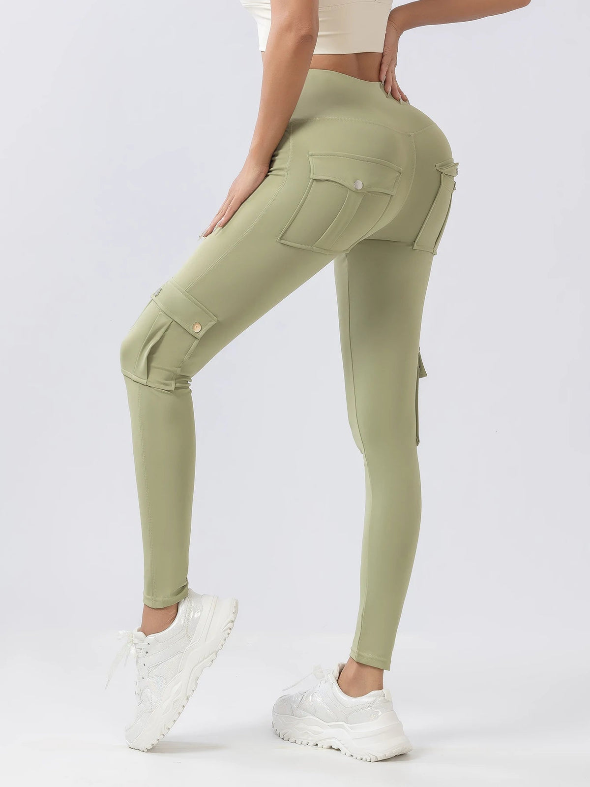 Motion Cargo Legging