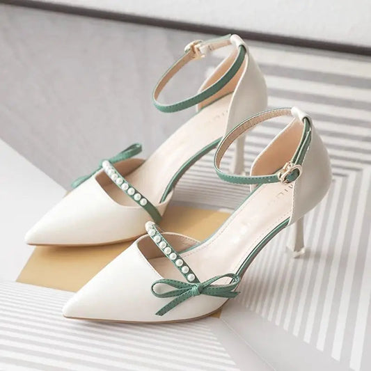 La Vie Pearl Bow Heel