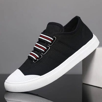 District Low-Top Sneaker
