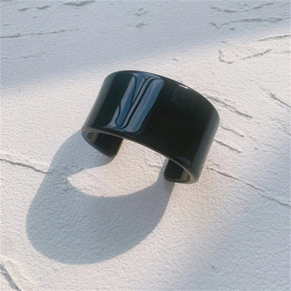 Glossique Acrylic Bangle