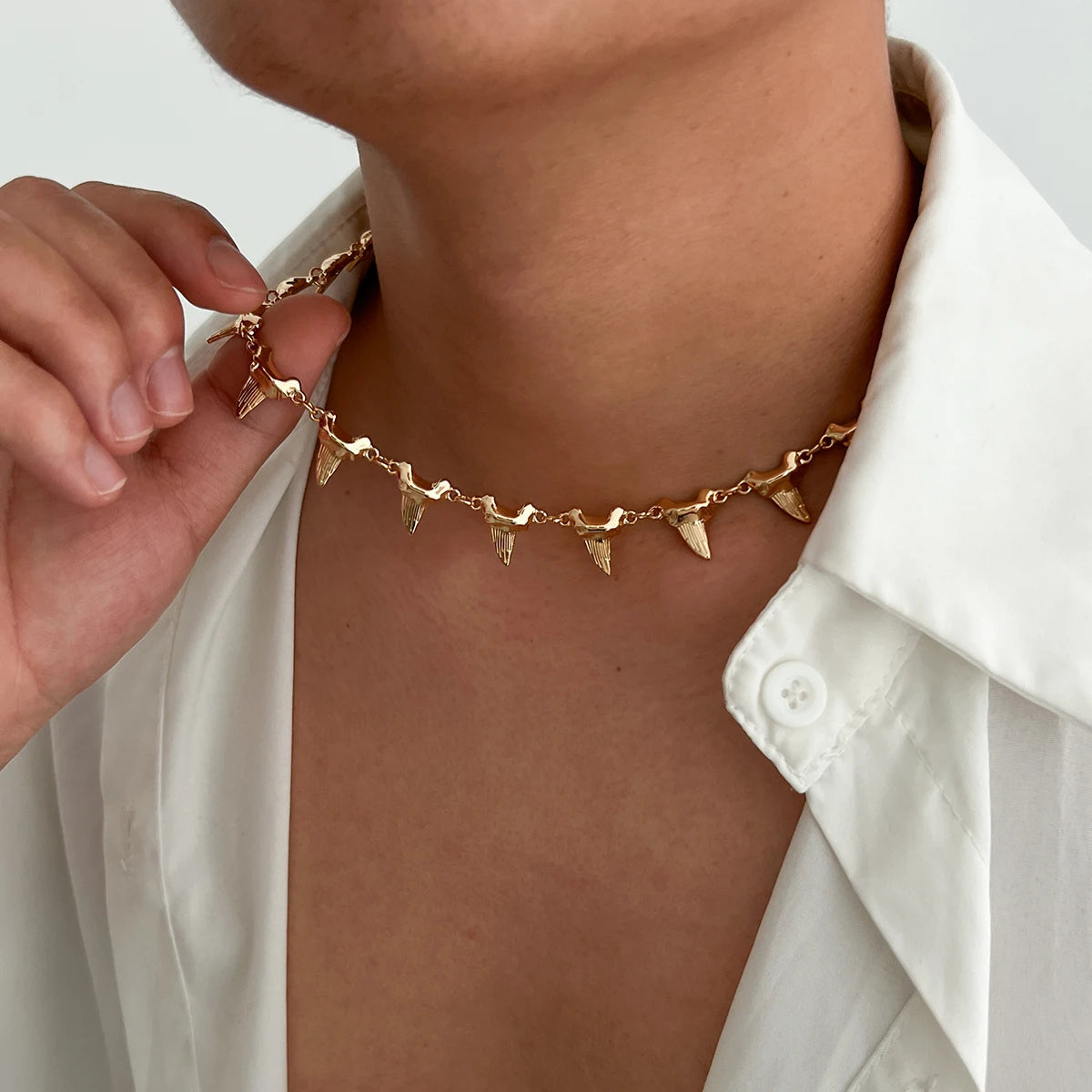 Abyss Fang Necklace