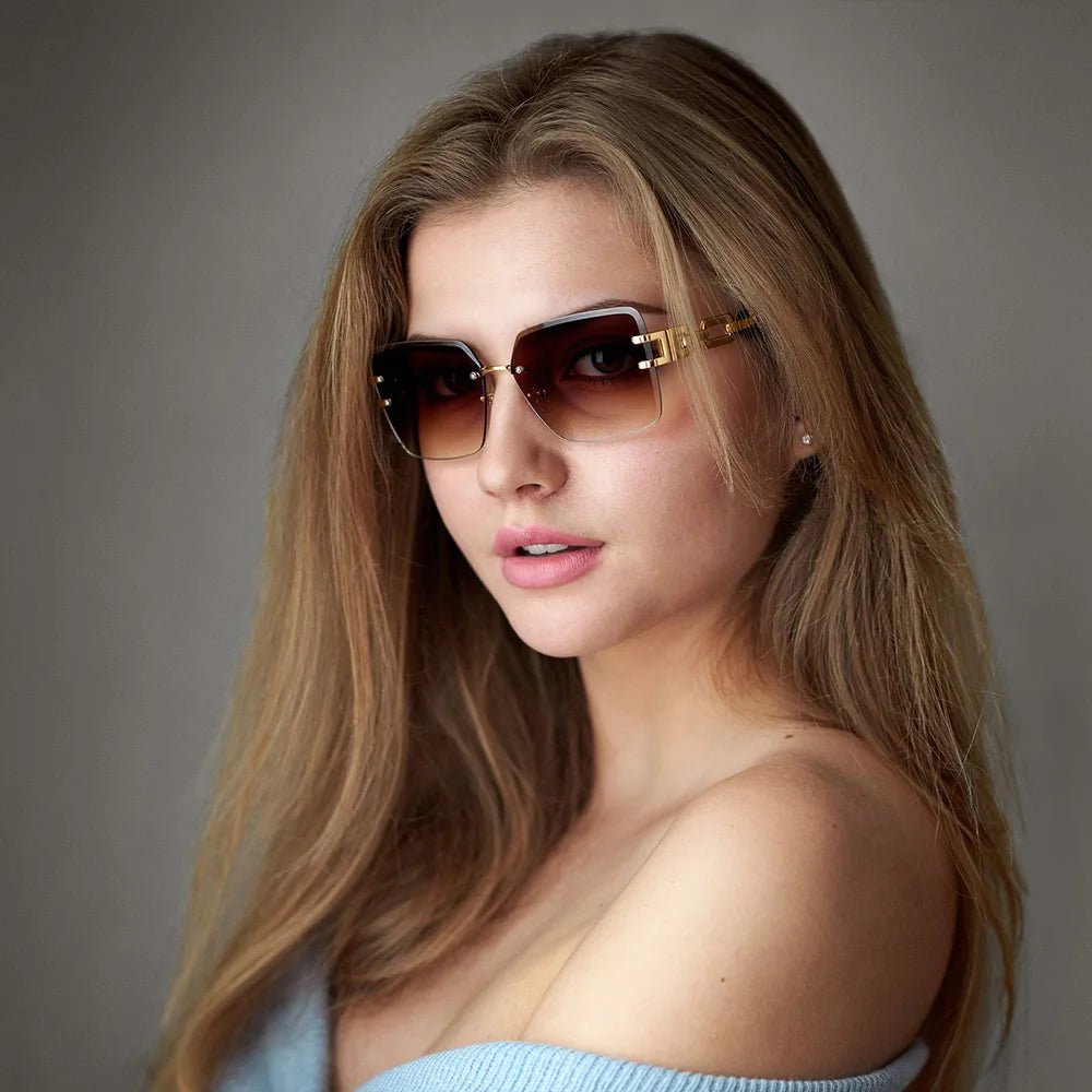 La Vie Chain Link Sunglasses