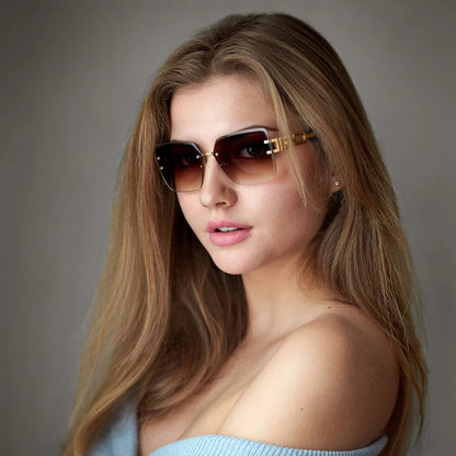 La Vie Chain Link Sunglasses
