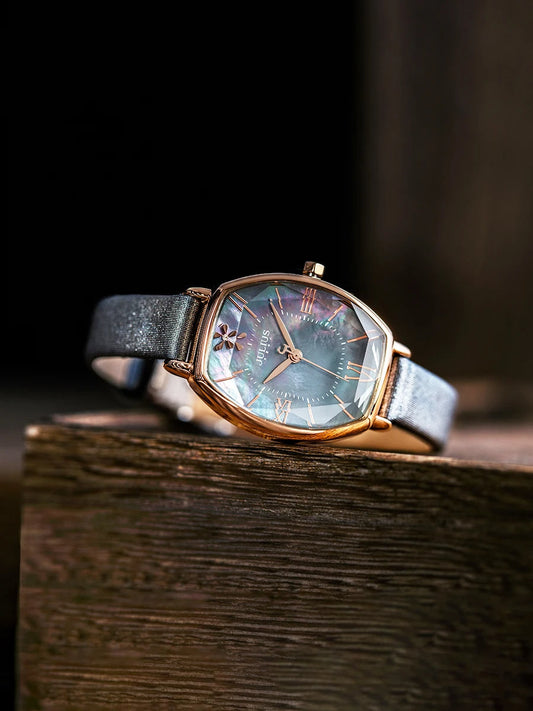 Pearl de Minuit Timepiece
