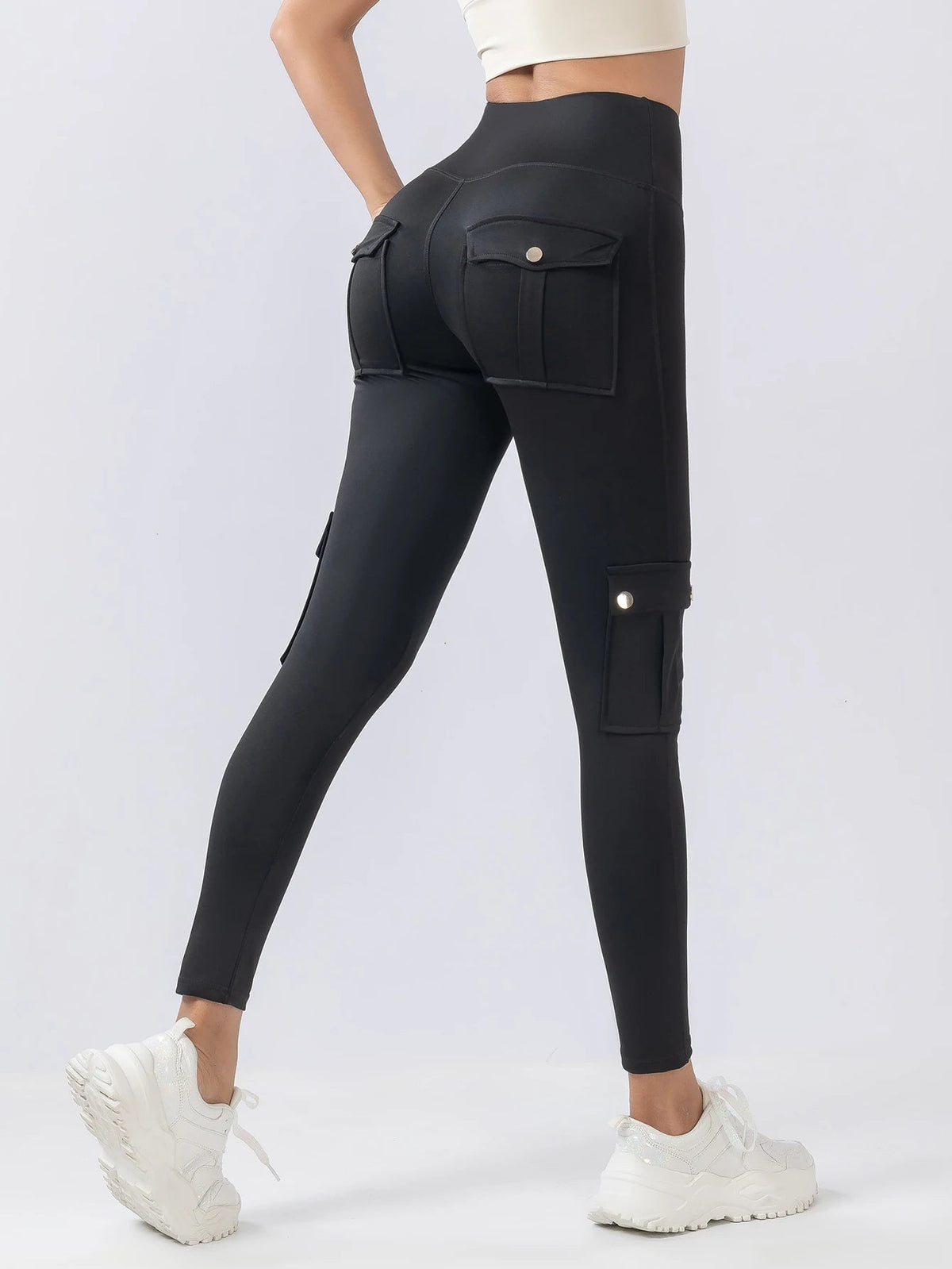 Motion Cargo Legging