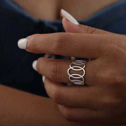 Ovelisse Loop Ring