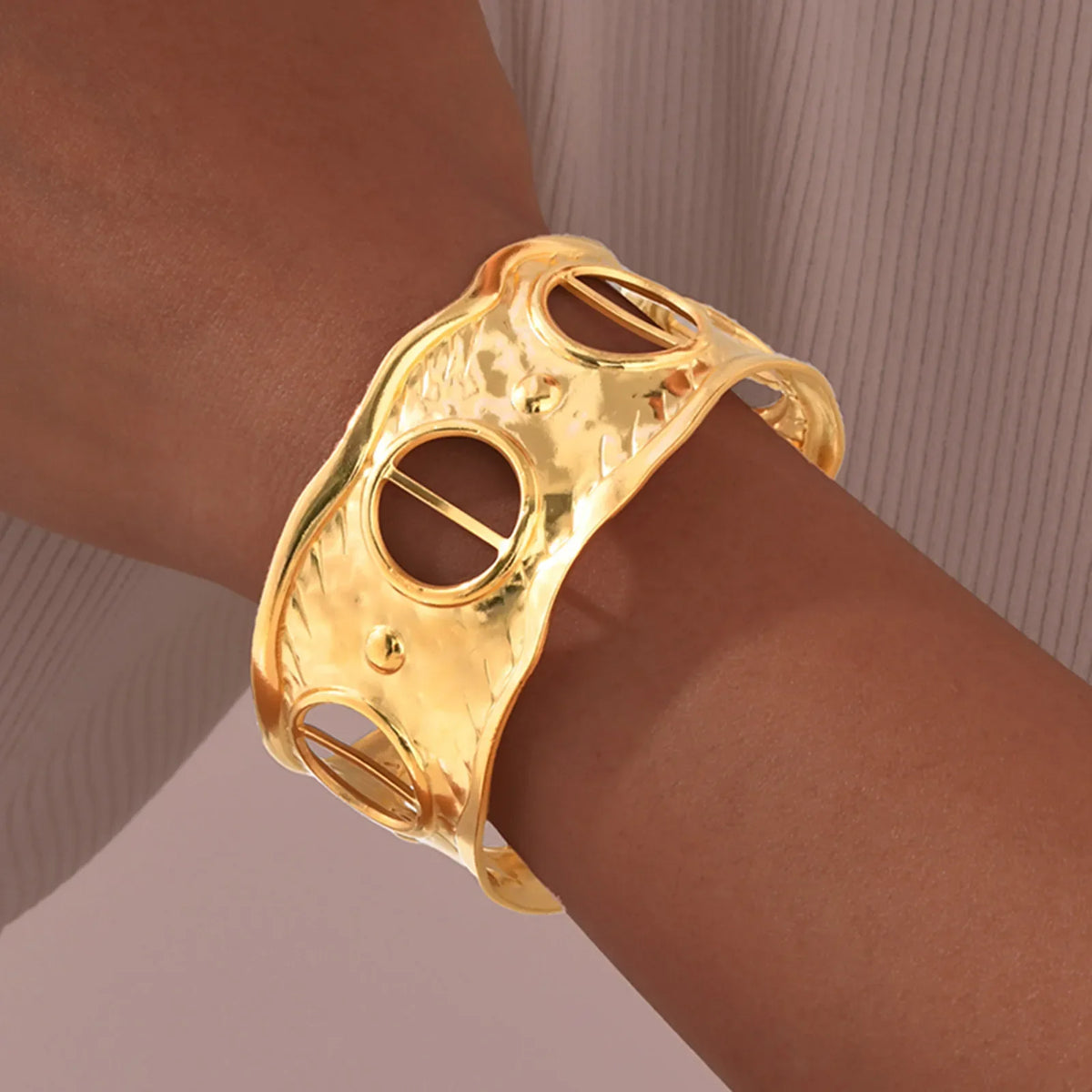 Bellavista Wrap Bangle