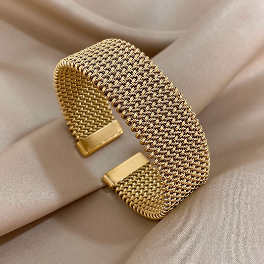 Solène Mesh Cuff Bracelet