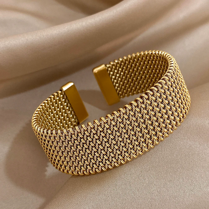 Solène Mesh Cuff Bracelet