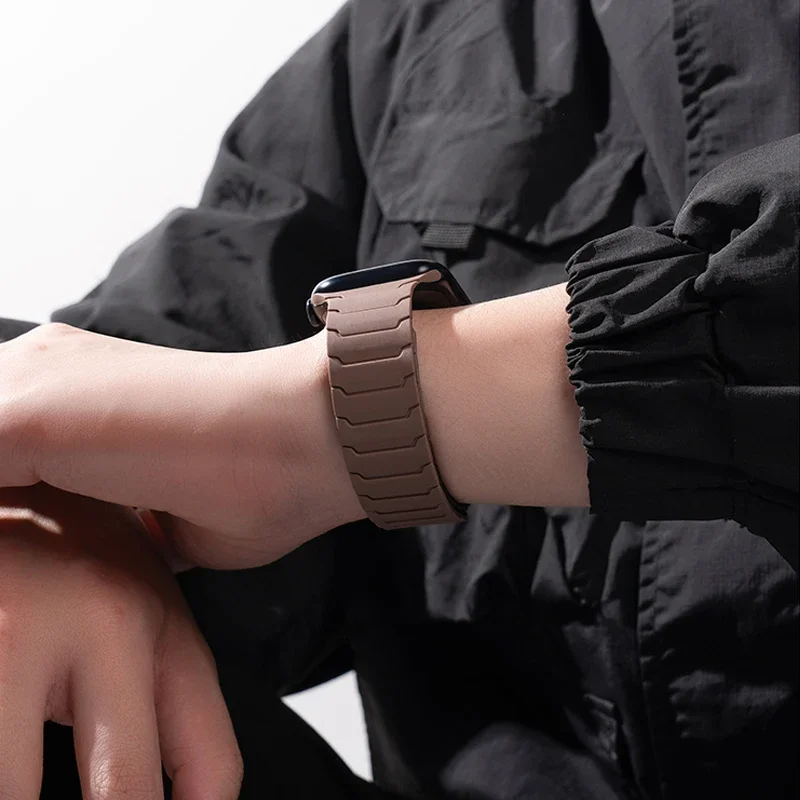 Omnifit Apple Watch Band