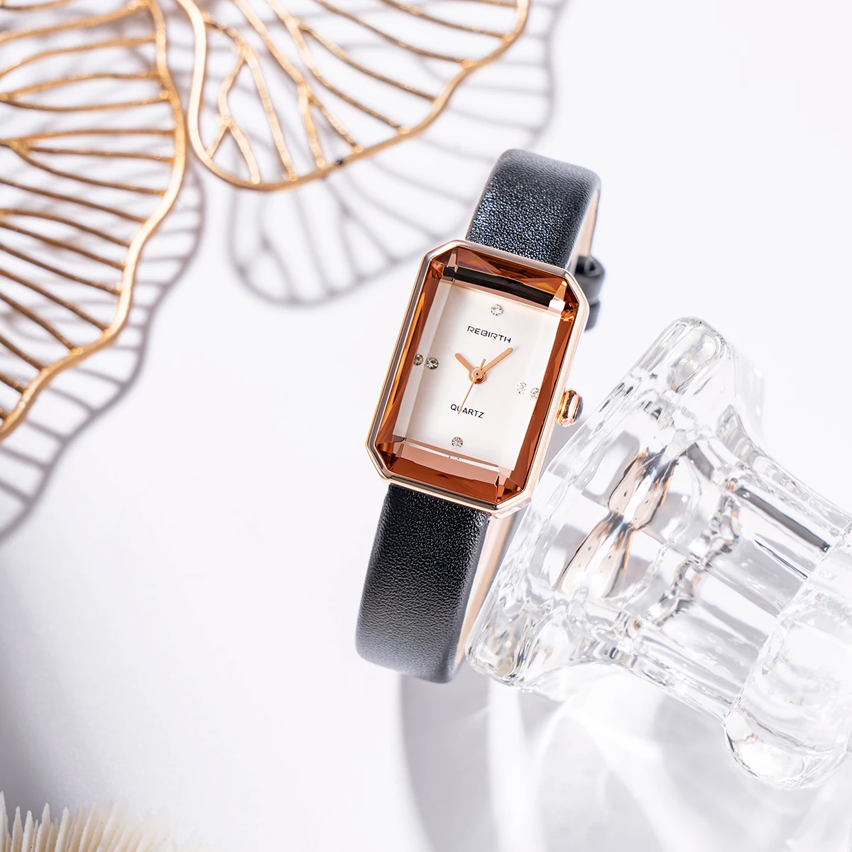 Vela Quartz Crystal Watch