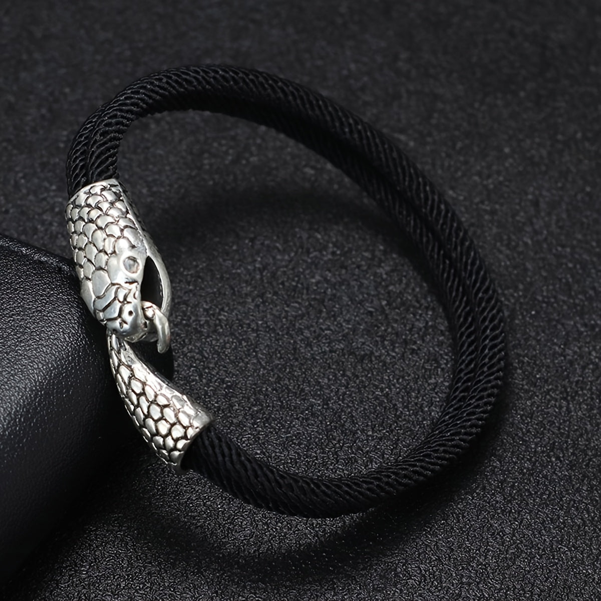 Venom Paracord Bracelet