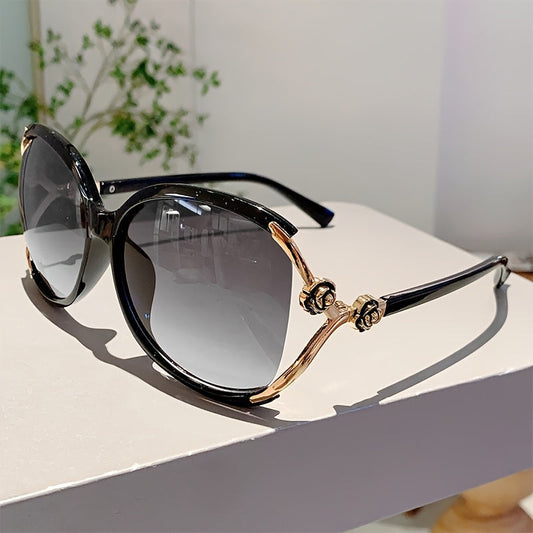 La Fleur Oversized Sunglasses