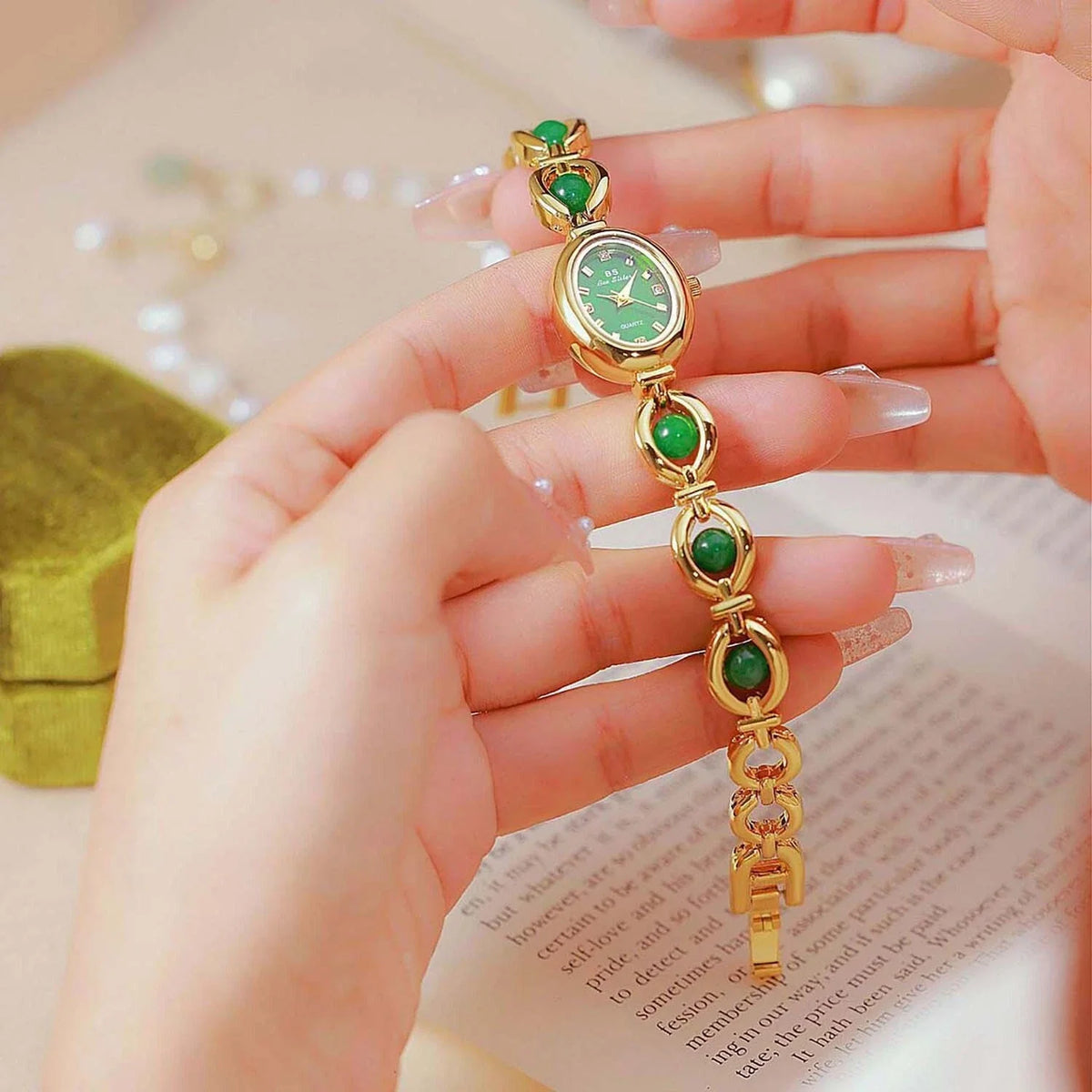 Lyra Pearl Link Watch